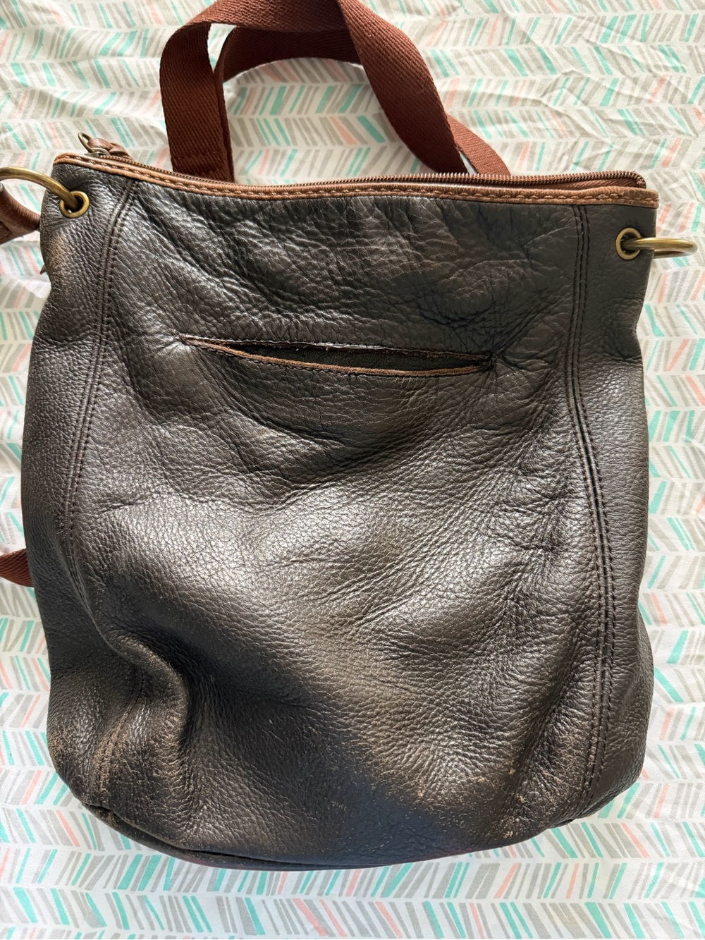 The Sak Dark Brown Leather Crossbody Bag with Tan Trim - Picture 5 of 8